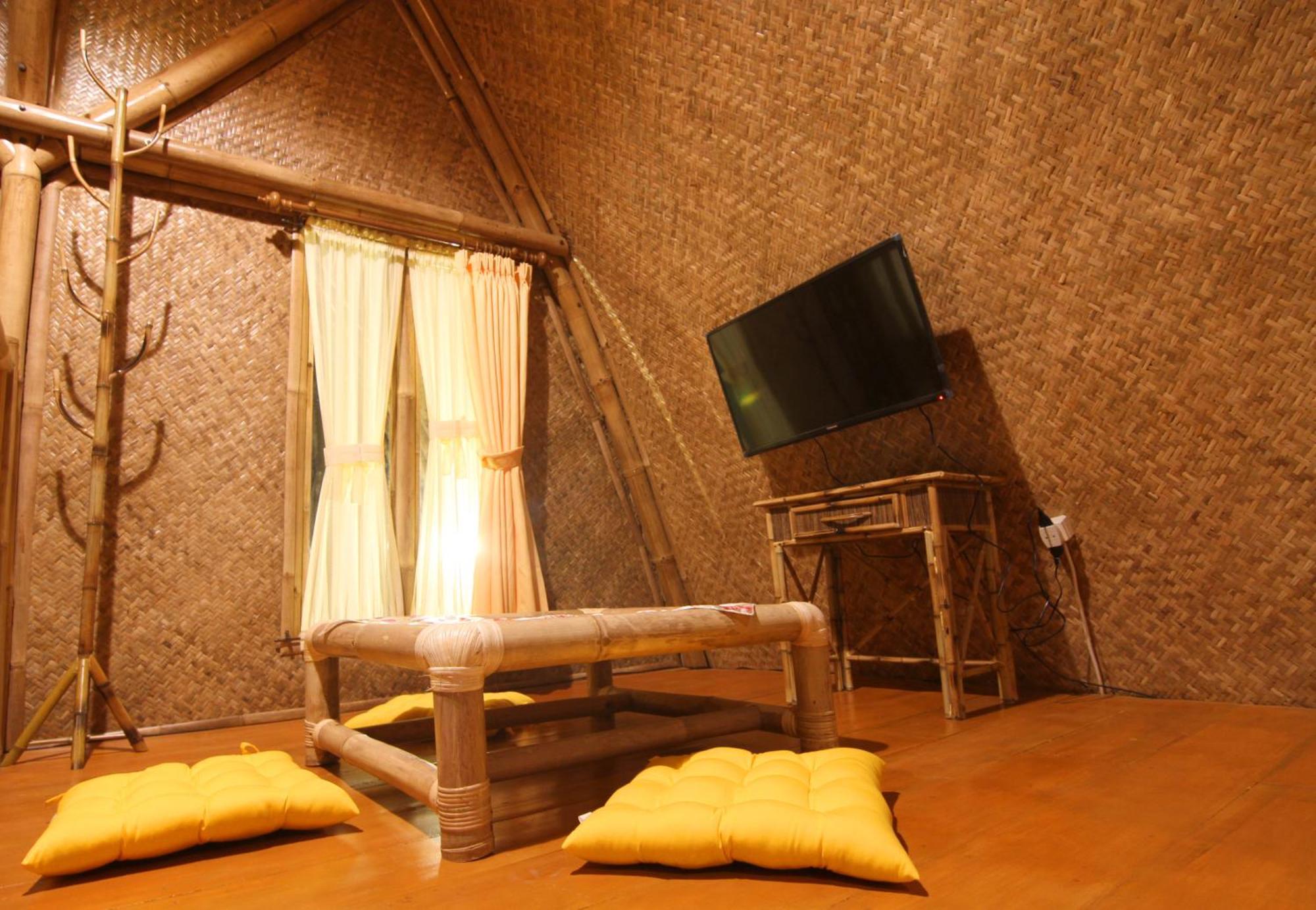 Villa Chavaminerva Bambu - Lembang Cikareumbi Exterior photo